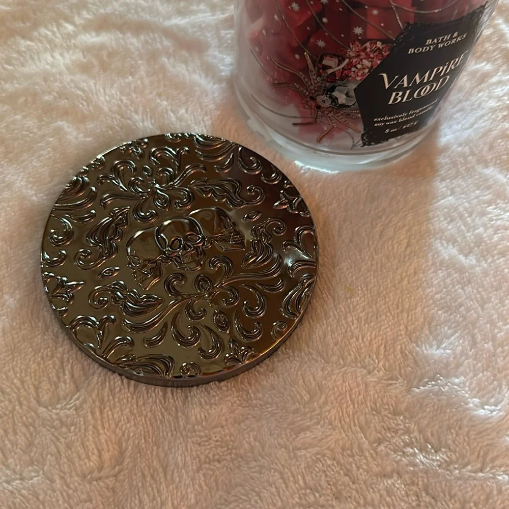 Bath & Body Works Vampire Blood Hand Poured Wax Melts